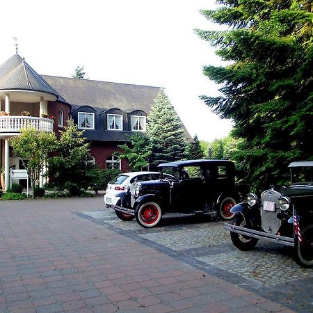 Hotel Und Restaurant Waldschloesschen Crivitz ภายนอก รูปภาพ