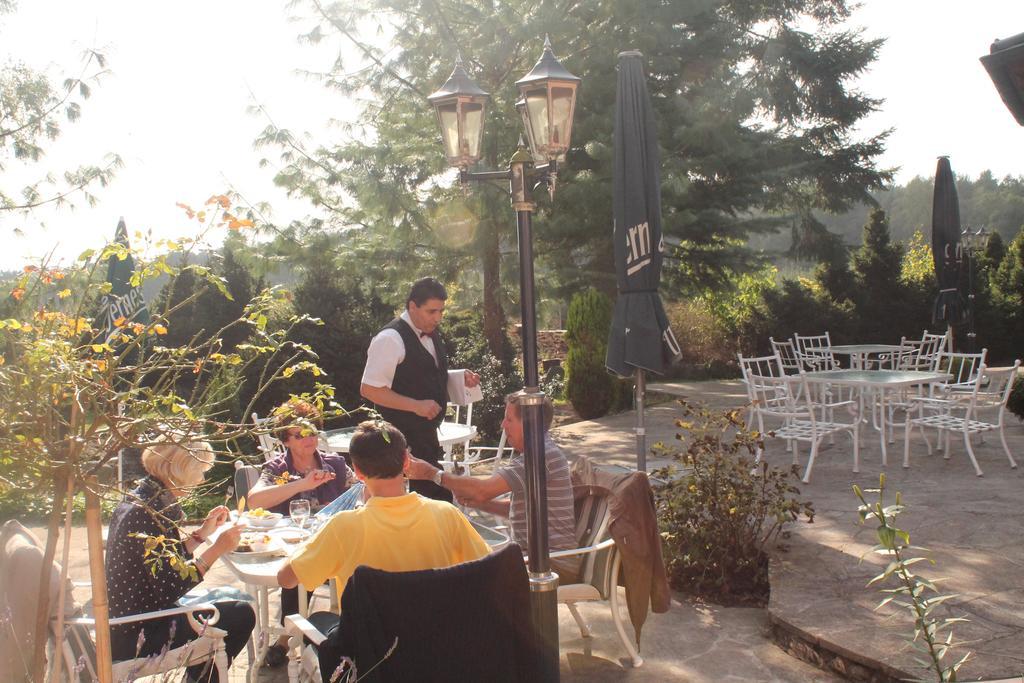 Hotel Und Restaurant Waldschloesschen Crivitz ภายนอก รูปภาพ