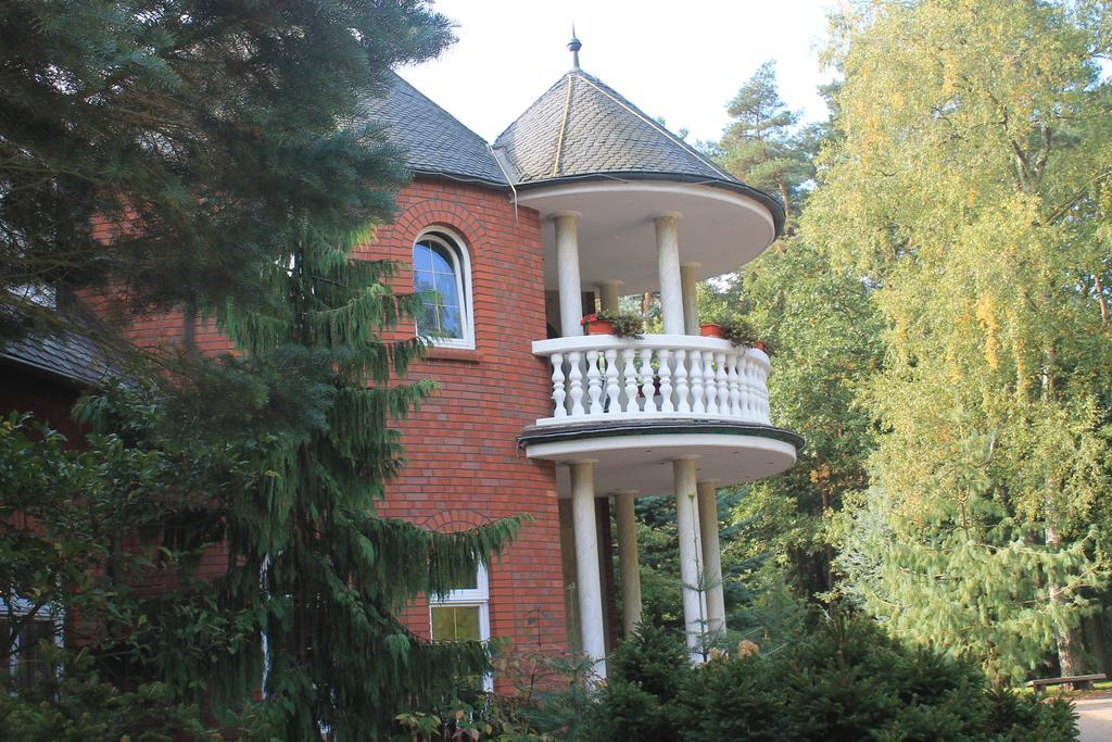 Hotel Und Restaurant Waldschloesschen Crivitz ภายนอก รูปภาพ